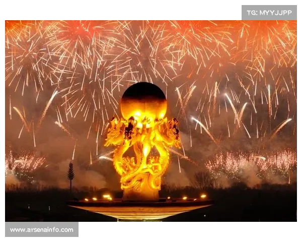 乡镇篮球赛中场烟花秀点亮夜空，球员称-每一场都是家乡的荣耀-